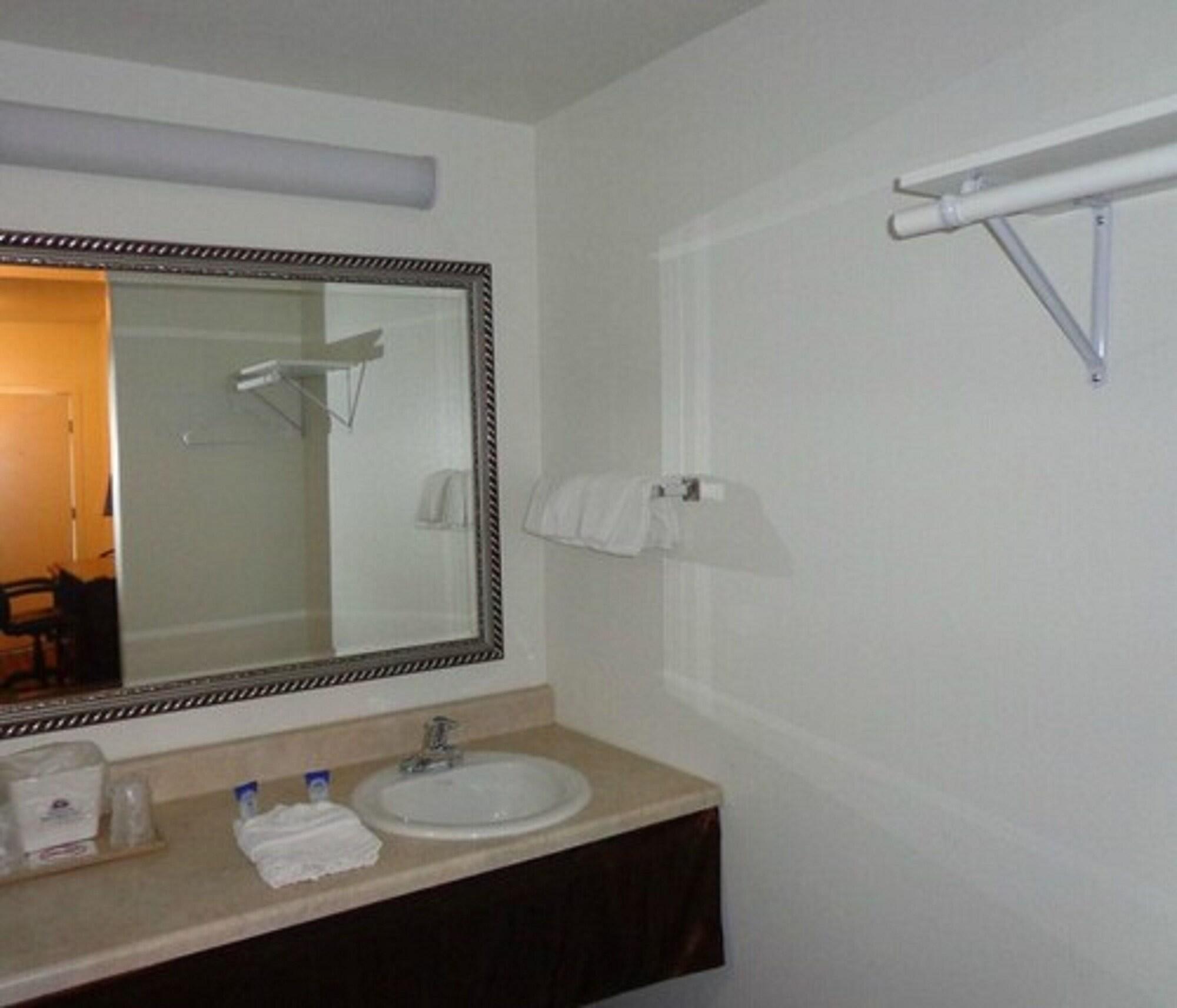 Baymont By Wyndham Ridgecrest Motel Ngoại thất bức ảnh