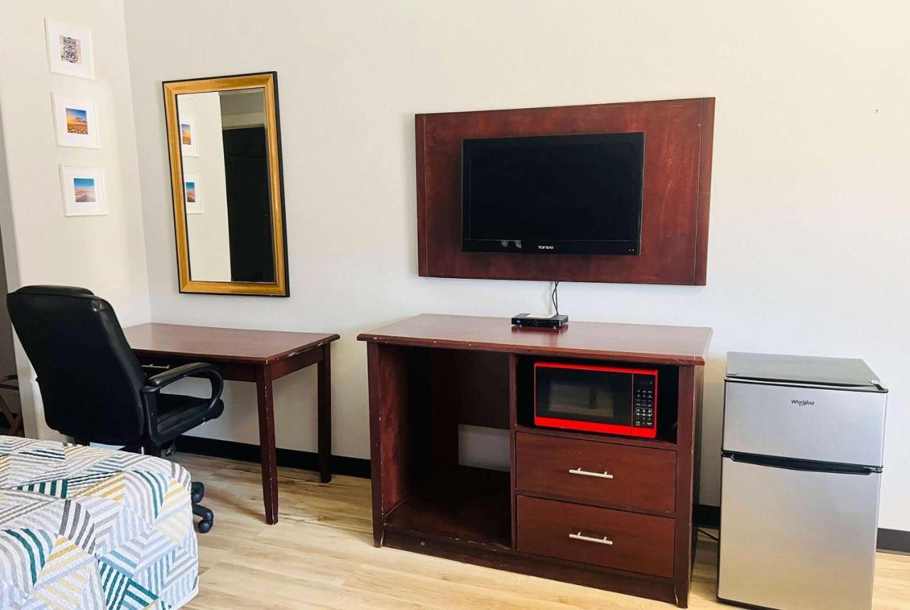 Baymont By Wyndham Ridgecrest Motel Ngoại thất bức ảnh