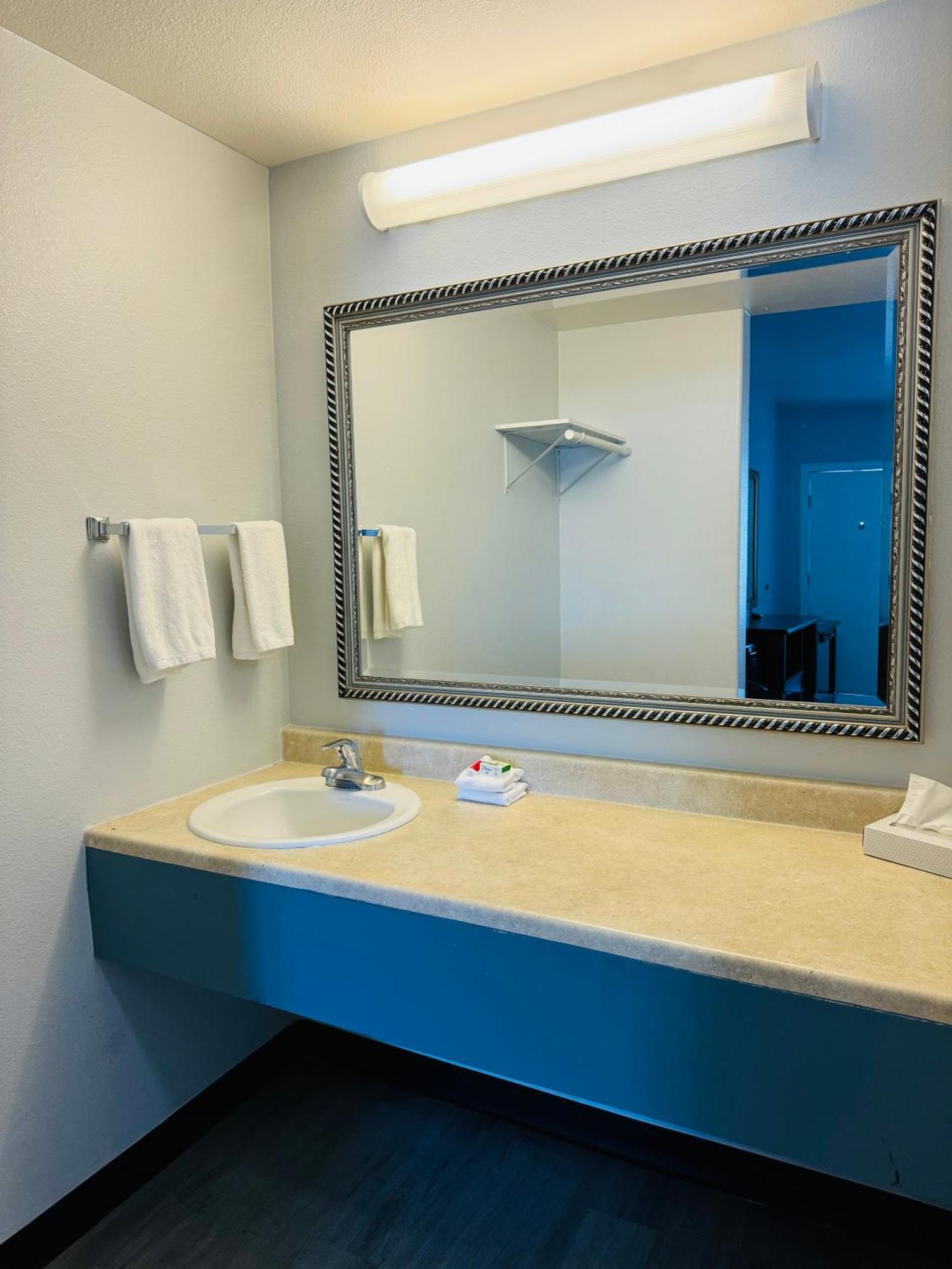 Baymont By Wyndham Ridgecrest Motel Ngoại thất bức ảnh